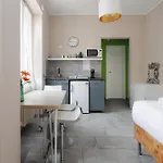 Lägenhet Hostmate - - Sammartini's Studio- *